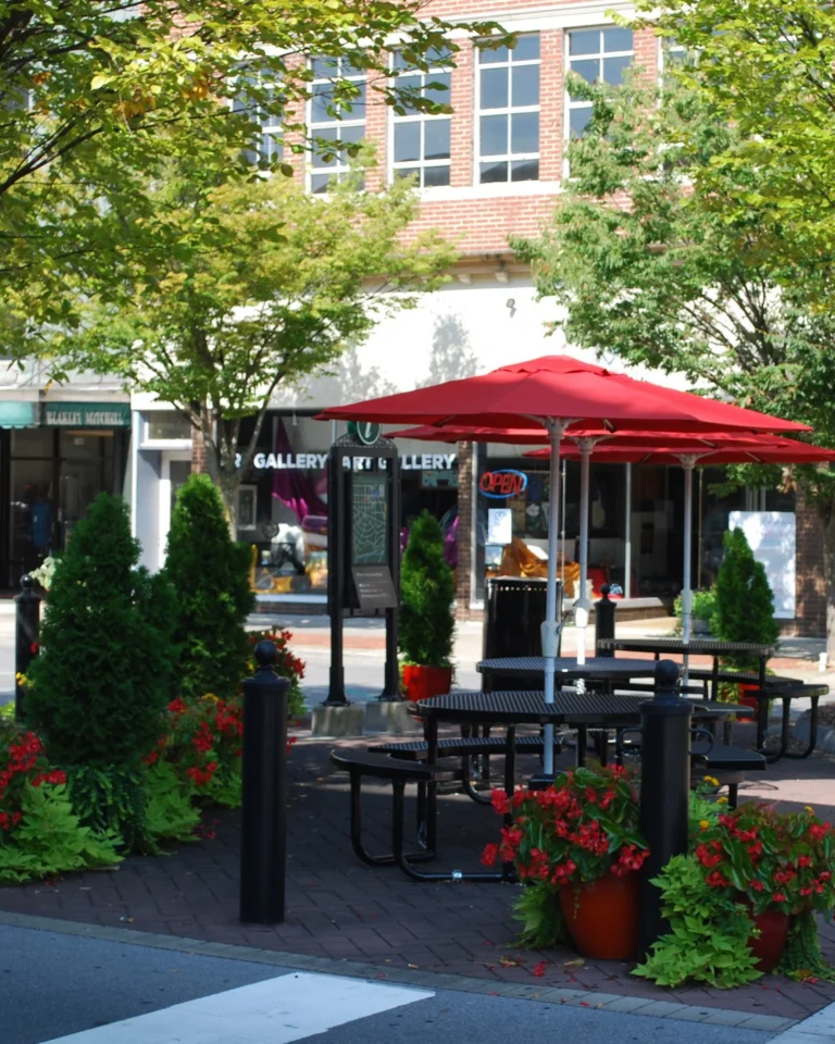 Broadstreetdiningarea 768x960